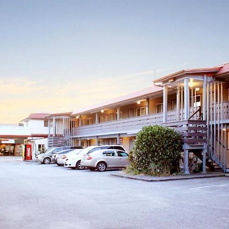 Cozy Court Motel Sechelt Buitenkant foto