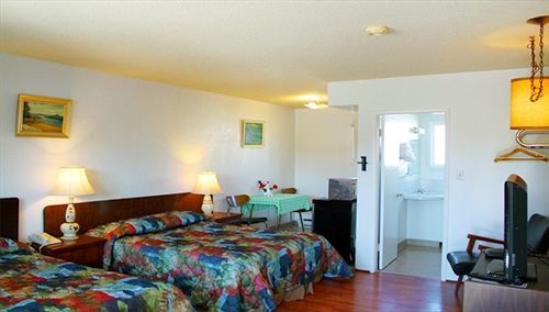 Cozy Court Motel Sechelt Buitenkant foto